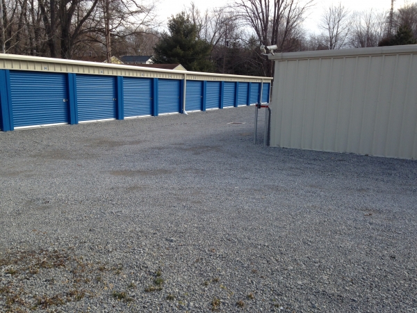 Facility photo: //images.sparefoot.com/medium/15013958263e9e90bfc.jpg