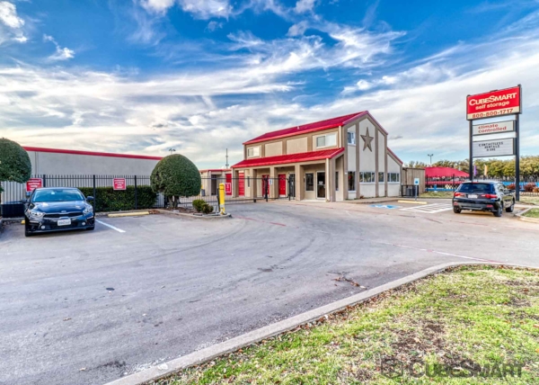 Storage Units at CubeSmart Self Storage - Dallas - 17613 Coit Rd - 17613 Coit Rd