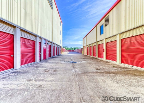 Storage Units at CubeSmart Self Storage - Houston - 7939 Westheimer Rd - 7939 Westheimer Rd