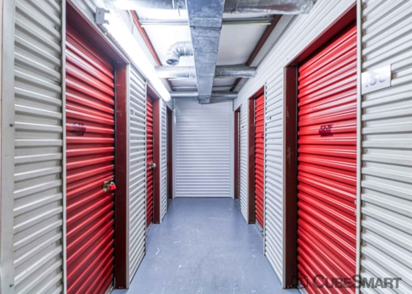 Facility photo: //images.sparefoot.com/medium/15275069fc5dac825e8.jpg