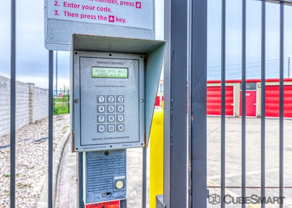 Facility photo: //images.sparefoot.com/medium/152754689492da6d899.jpg