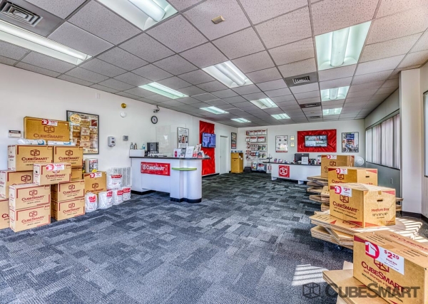 Facility photo: //images.sparefoot.com/medium/152758688b277a2ba62.jpg