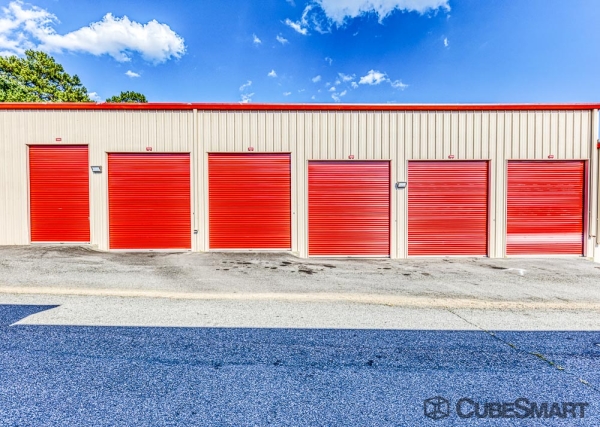 Facility photo: //images.sparefoot.com/medium/15275869032388a4f5b.jpg