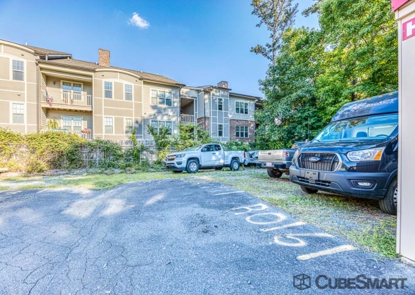 Facility photo: //images.sparefoot.com/medium/152758697dc644830d6.jpg