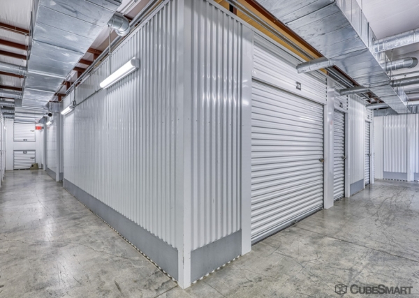 Facility photo: //images.sparefoot.com/medium/15275869fc4d6fe33aa.jpg