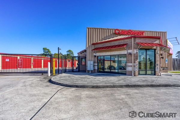 Facility photo: //images.sparefoot.com/medium/152759688c7f7560567.jpg
