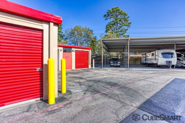 Storage Units at CubeSmart Self Storage - Humble - 7707 North Sam Houston Parkway East - 7707 North Sam Houston Parkway East