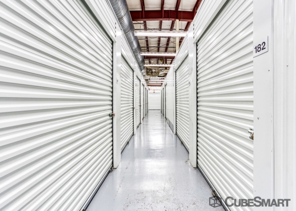 Storage Units at CubeSmart Self Storage - Houston - 11616 Beamer Road - 11616 Beamer Road