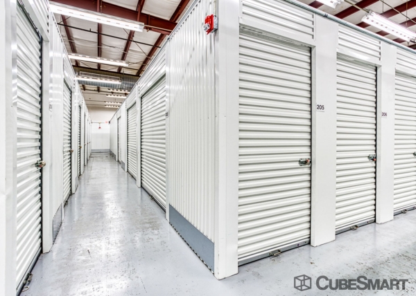 Storage Units at CubeSmart Self Storage - Houston - 11616 Beamer Road - 11616 Beamer Road