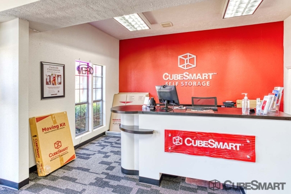 Storage Units at CubeSmart Self Storage - Humble - 7900 Farm To Market 1960 - 7900 FM 1960 West