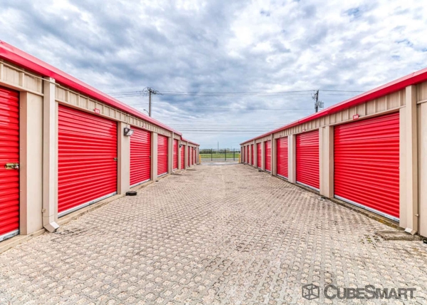 Facility photo: //images.sparefoot.com/medium/152764690339b38694c.jpg