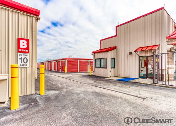 Storage Units at CubeSmart Self Storage - Houston - 12955 South Fwy - 12955 South Fwy