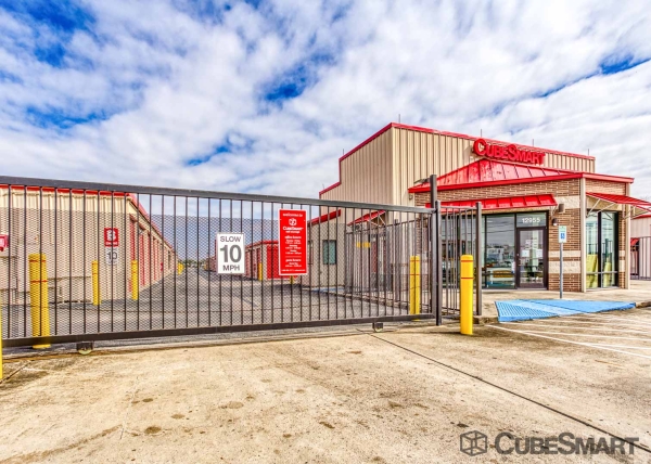 Storage Units at CubeSmart Self Storage - Houston - 12955 South Fwy - 12955 South Fwy