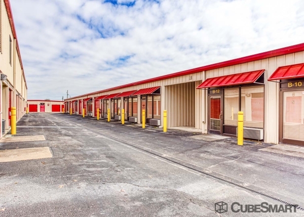 Storage Units at CubeSmart Self Storage - Houston - 12955 South Fwy - 12955 South Fwy