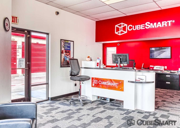 Storage Units at CubeSmart Self Storage - Houston - 12955 South Fwy - 12955 South Fwy