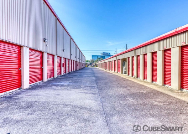 Storage Units at CubeSmart Self Storage - Houston - 7017 Almeda Rd - 7017 Almeda Rd