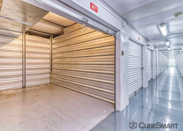 Storage Units at CubeSmart Self Storage - Houston - 7017 Almeda Rd - 7017 Almeda Rd