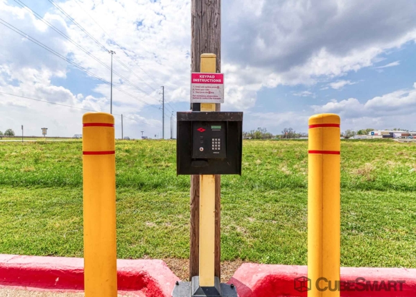 Facility photo: //images.sparefoot.com/medium/15277469f5c38b6c260.jpg