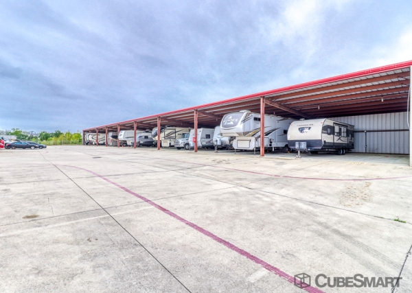 Facility photo: //images.sparefoot.com/medium/152781691efd7421b1b.jpg