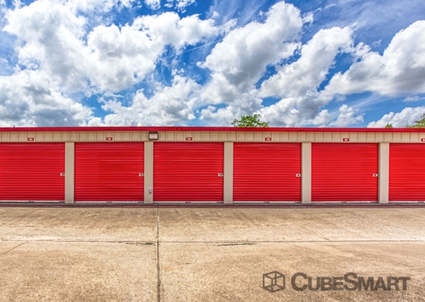 Storage Units at CubeSmart Self Storage - Pearland - 9109 Hughes Ranch Road - 9109 Hughes Ranch Road