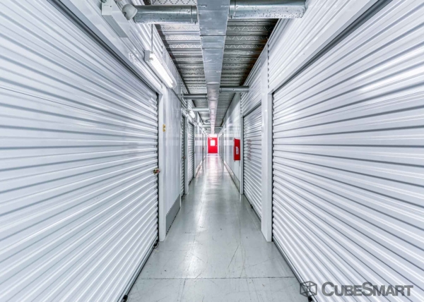 Storage Units at CubeSmart Self Storage - Houston - 11325 Westpark Drive - 11325 Westpark Drive