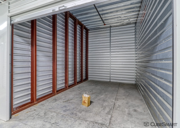 Facility photo: //images.sparefoot.com/medium/15324968a56c70ea0c2.jpg