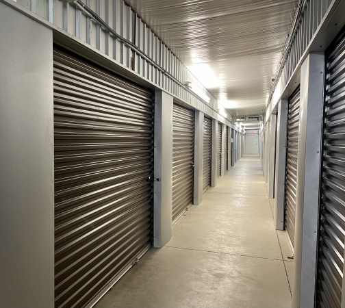 Facility photo: //images.sparefoot.com/medium/15332168c1ca5d1f2a0.jpg