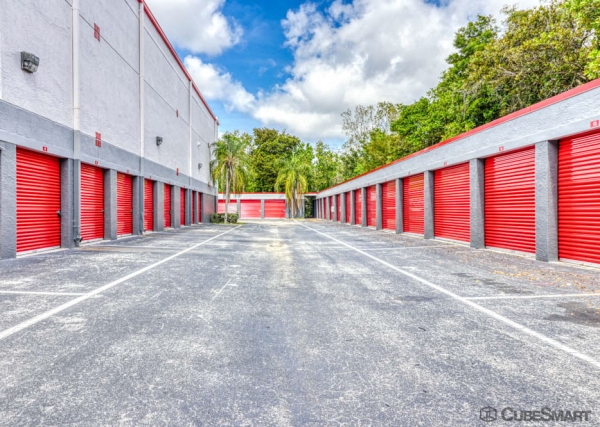 Storage Units at CubeSmart Self Storage - Coconut Creek - 4801 West Hillsboro Boulevard - 4801 West Hillsboro Boulevard