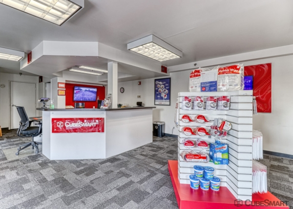 Facility photo: //images.sparefoot.com/medium/1534846903213a9dc7c.jpg