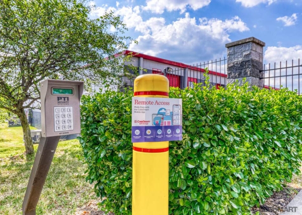 Facility photo: //images.sparefoot.com/medium/1534846989a6f4d6100.jpg