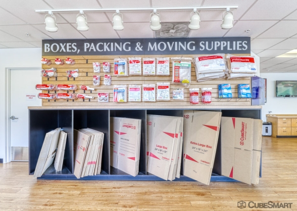 Storage Units at CubeSmart Self Storage - Temple Hills - 5335 Beech Road