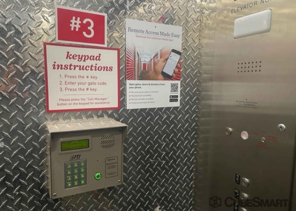 Facility photo: //images.sparefoot.com/medium/1537676883460c2f28c.jpg