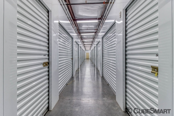 Facility photo: //images.sparefoot.com/medium/1539236a193167f4036.jpg