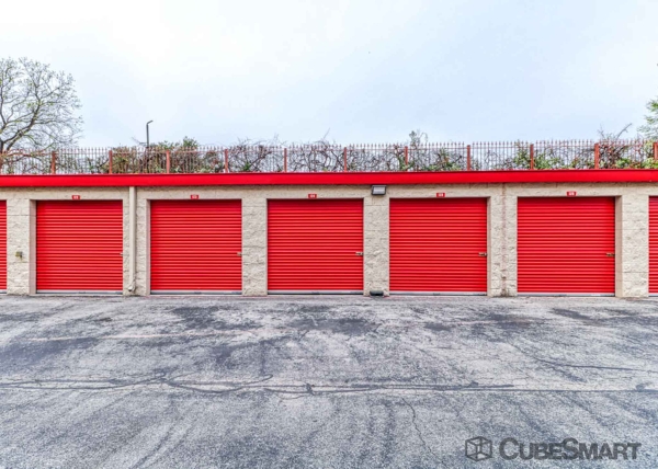 Facility photo: //images.sparefoot.com/medium/15407768b027410048e.jpg