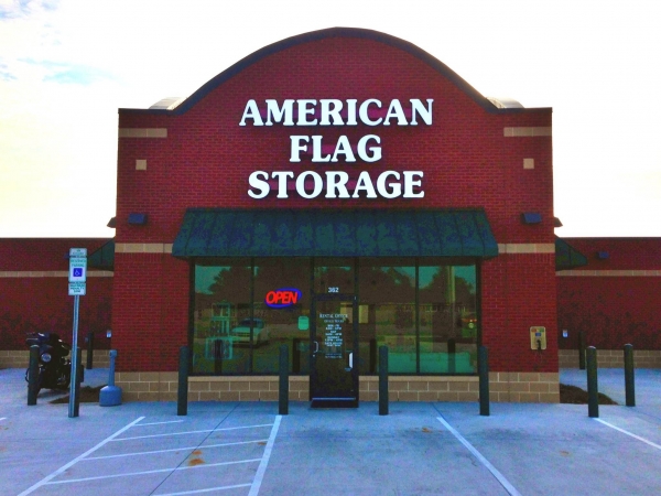 Facility photo: //images.sparefoot.com/medium/1543615356ded69a1a9.jpg
