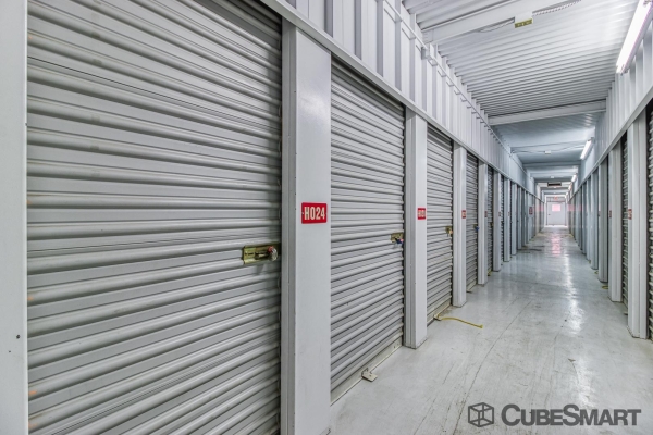 Storage Units at CubeSmart Self Storage - Surprise - 15821 North Dysart Road - 15821 North Dysart Road
