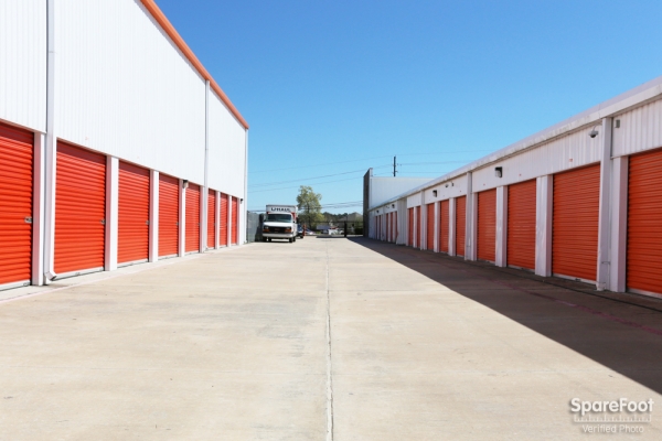 Storage Units at Right Move Storage - Aldine - 21667 Aldine Westfield Road