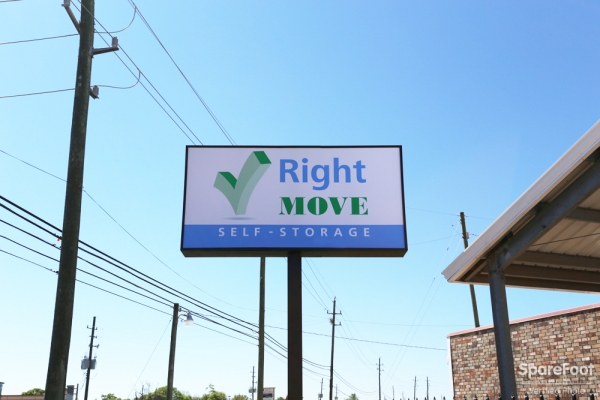 Storage Units at Right Move Storage - Aldine - 21667 Aldine Westfield Road