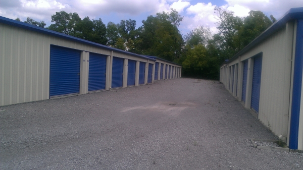 Facility photo: //images.sparefoot.com/medium/1560316a1ce5261e6e7.jpg