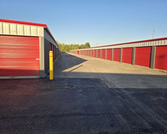 Facility photo: //images.sparefoot.com/medium/156300693d37698bc59.jpg