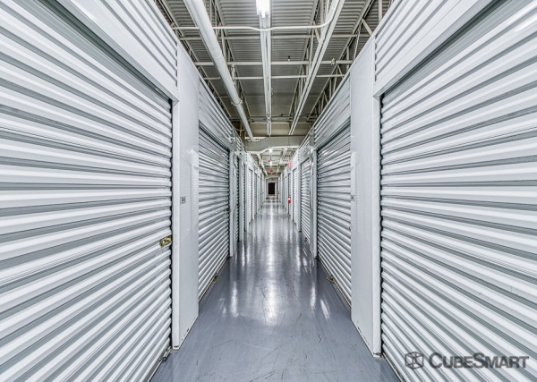 Facility photo: //images.sparefoot.com/medium/156305688331034772d.jpg