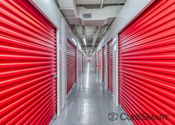 Facility photo: //images.sparefoot.com/medium/15630668808beb700f0.jpg