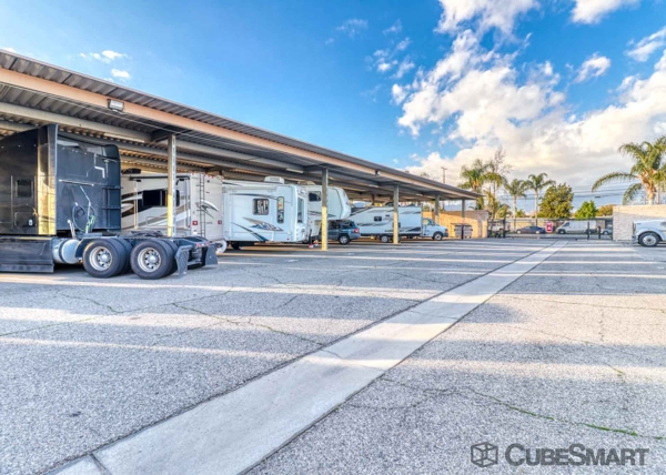 Facility photo: //images.sparefoot.com/medium/15630969fc32b3d2d7d.jpg