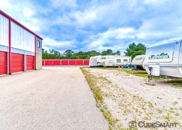 Facility photo: //images.sparefoot.com/medium/1563116971f88e4bc19.jpg