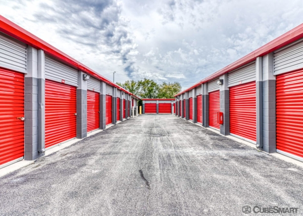 Facility photo: //images.sparefoot.com/medium/156319688336e55d393.jpg
