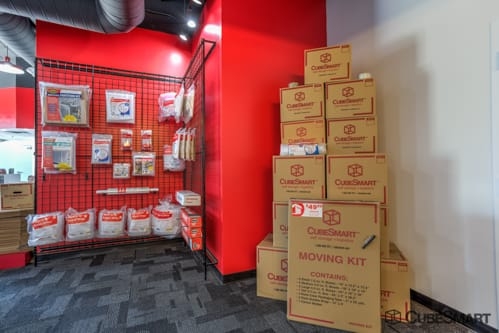 Storage Units at CubeSmart Self Storage - Chicago - 2647 N Western Ave - 2647 N Western Ave