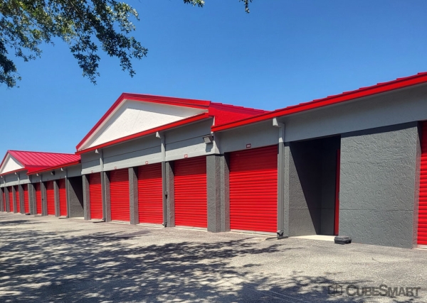 Storage Units at CubeSmart Self Storage - Cape Coral - 2607 Southwest Pine Island Road - 2607 Southwest Pine Island Road