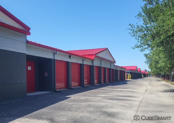 Storage Units at CubeSmart Self Storage - Cape Coral - 2607 Southwest Pine Island Road - 2607 Southwest Pine Island Road