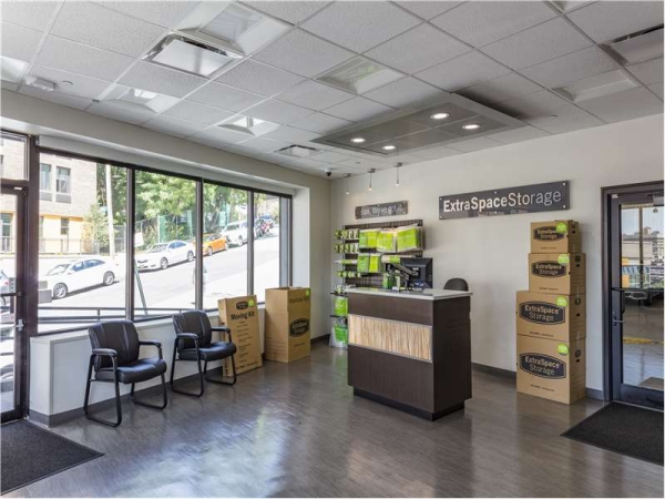 Facility photo: //images.sparefoot.com/medium/15672464cd7153c75c3.jpg