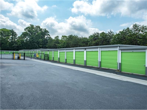 Storage Units at Extra Space Storage - 1304 - Atlanta - Cheshire Bridge Rd NE - 2489 Cheshire Bridge Road